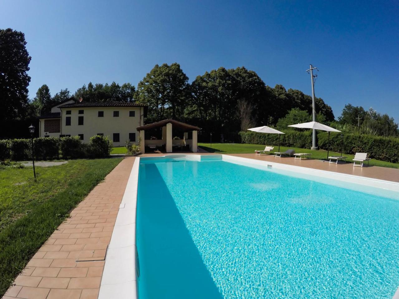 Casale La Fata -Tipico Toscano Immerso Nelle Colline Tra Lucca E Versilia, 6 Appartamenti Indipendenti Camaiore Kültér fotó
